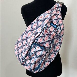 NWOT-Kavu Blue and Orange Adjustable Crossbody Bag with Geometric Design